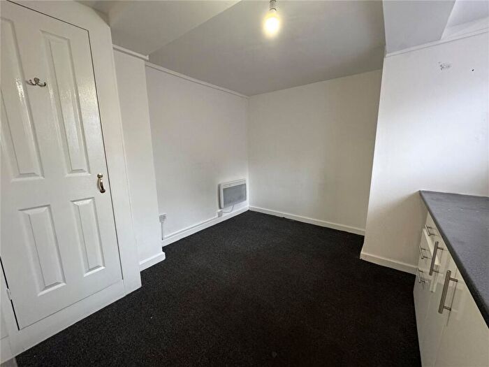 1 Bedroom Flat To Rent In Broad Street, Coventry, West Midlands, CV6