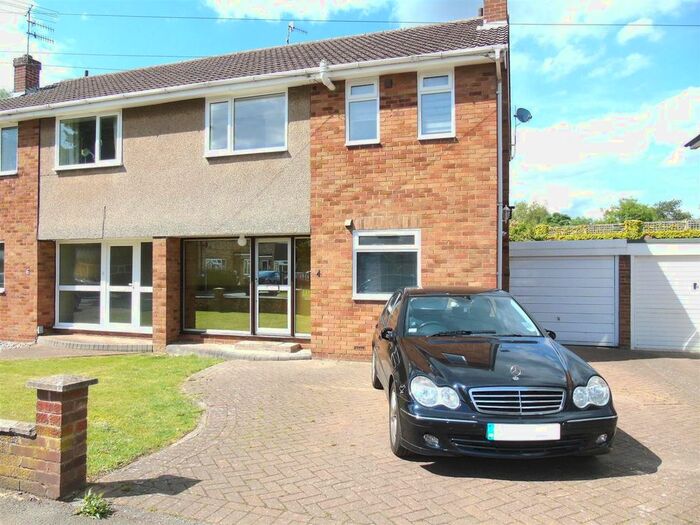 3 Bedroom Semi-Detached House To Rent In Frogmoor Lane, Rickmansworth, WD3