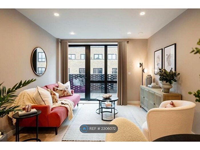 2 Bedroom Flat To Rent In Hanwell, Hanwell, W7