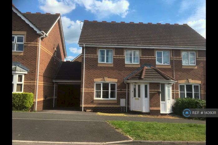 3 Bedroom Semi-Detached House To Rent In Celandine Way, Chippenham, SN14