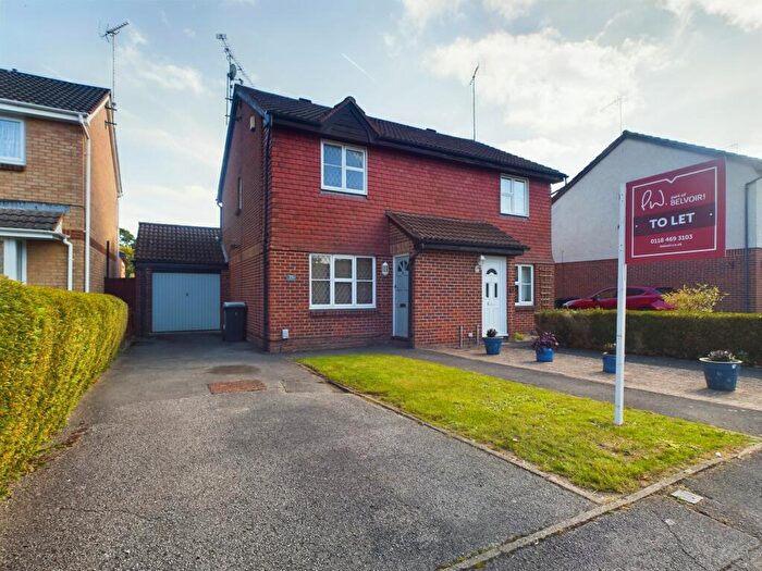 3 Bedroom Semi-Detached House To Rent In Huscarle Way, Reading, Tilehurst, RG31