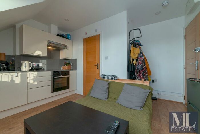 Studio To Rent In Finchley Road, Hampstead, NW3