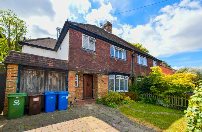 3 Bedroom Semi-Detached House To Rent In Jasper Road, London, SE19