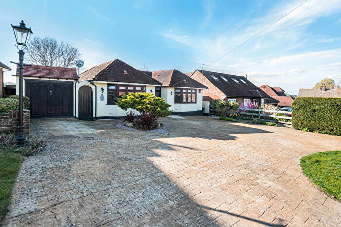 2 Bedroom Detached Bungalow For Sale In Woodplace Lane, Coulsdon, CR5