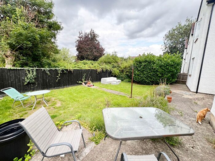 2 Bedroom Flat To Rent In Cavell Road, Oxford, Oxfordshire, OX4