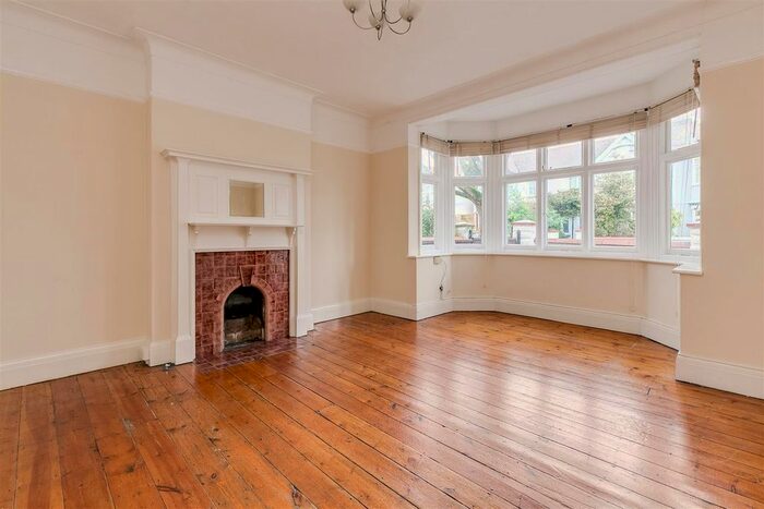1 Bedroom Flat To Rent In Netheravon Road, London W4
