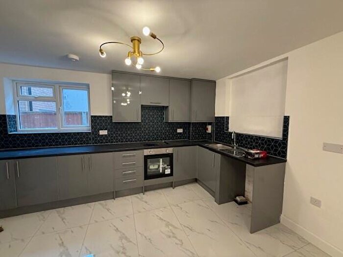 2 Bedroom Flat To Rent In High Street, Swanley, BR8