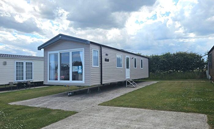 2 Bedroom Park Home For Sale In Atwick Road, Hornsea, HU18