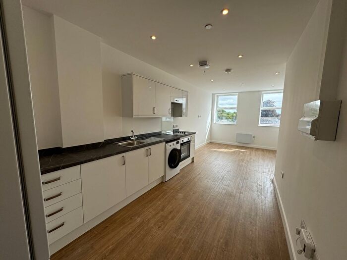 1 Bedroom Flat To Rent In North Street, Taunton, TA1