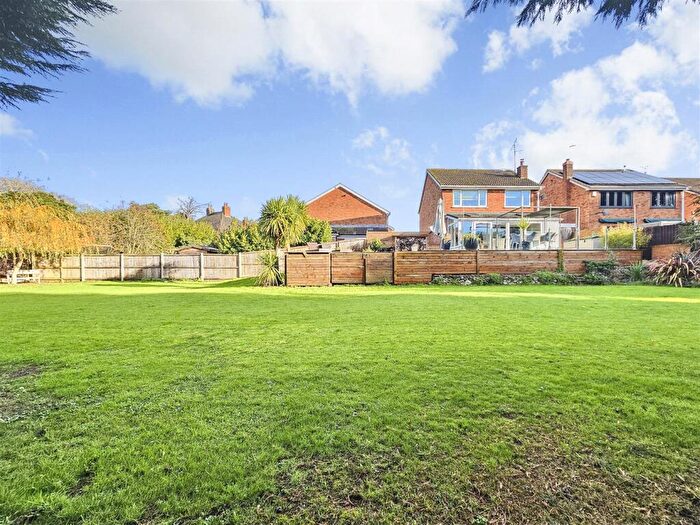4 Bedroom Detached House For Sale In Hobsons Acre, Gunthorpe, Nottingham, NG14