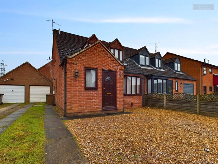 3 Bedroom Semi-Detached House To Rent In Walton Park, Peterborough, PE4