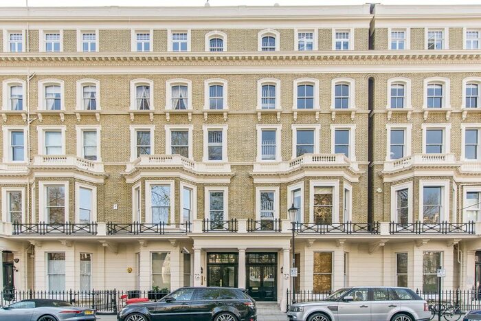 2 Bedroom Flat To Rent In Courtfield Gardens, South Kensington, London, SW5