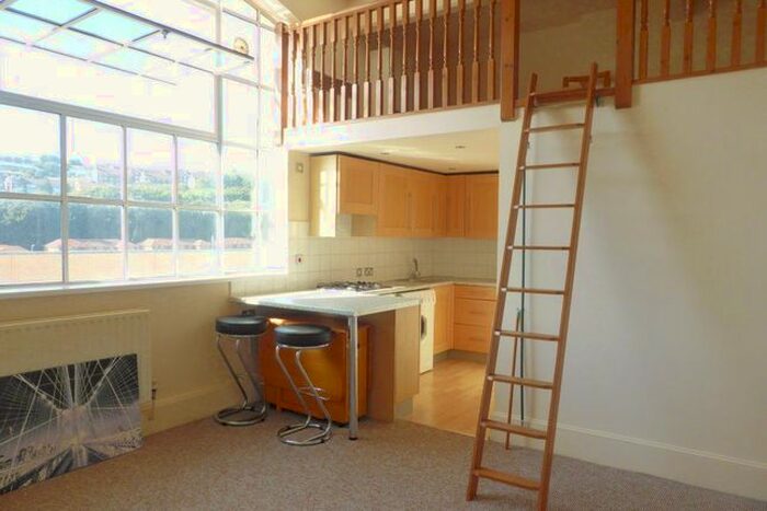 1 Bedroom Flat To Rent In Coombe Road, Brighton, BN2