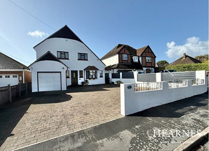 3 Bedroom Detached House For Sale In Longfield Drive, West Parley, Ferndown, BH22