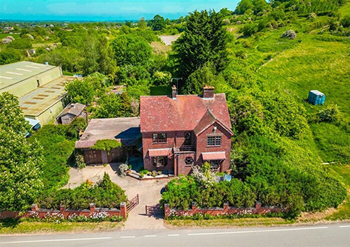 4 Bedroom Detached House For Sale In Brickyard Road, Napton, Southam, CV47