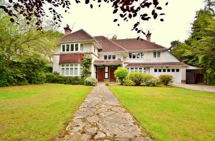 4 Bedroom Flat To Rent In Bournemouth, BH3