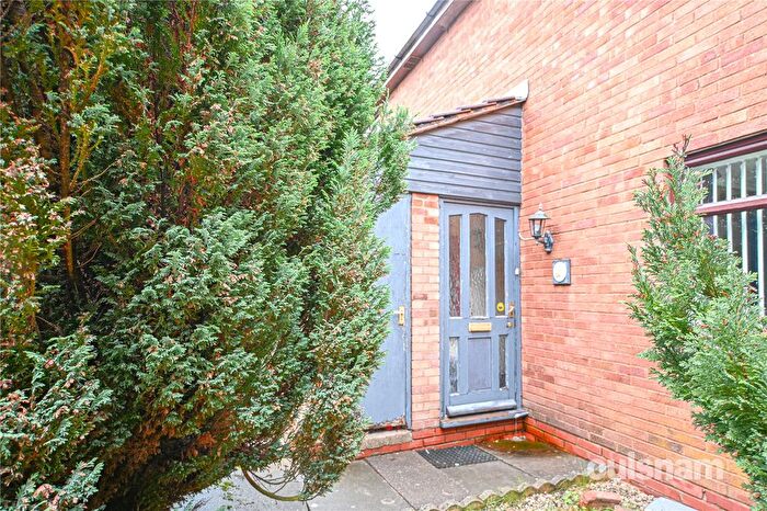 1 Bedroom Flat For Sale In Goode Close, Oldbury, West Midlands, B68
