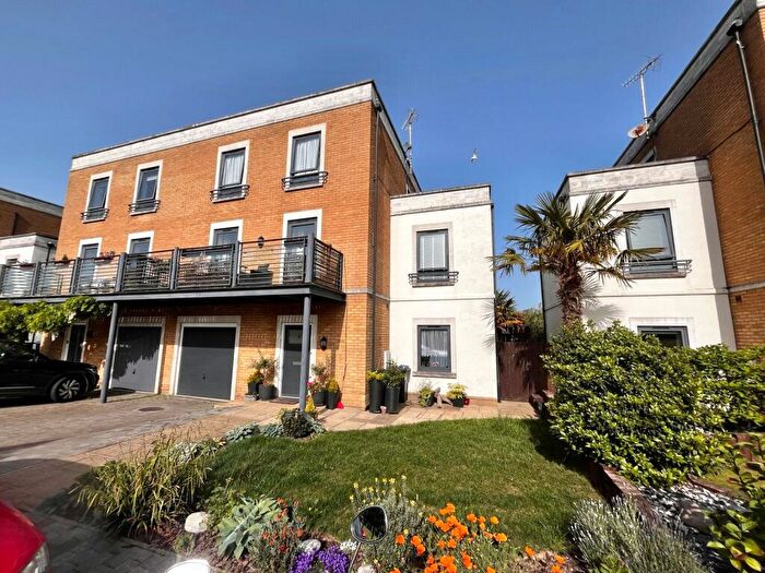 5 Bedroom Semi-Detached House To Rent In Boundary Way, Shoebury Garrison, Shoeburyness, Essex, SS3