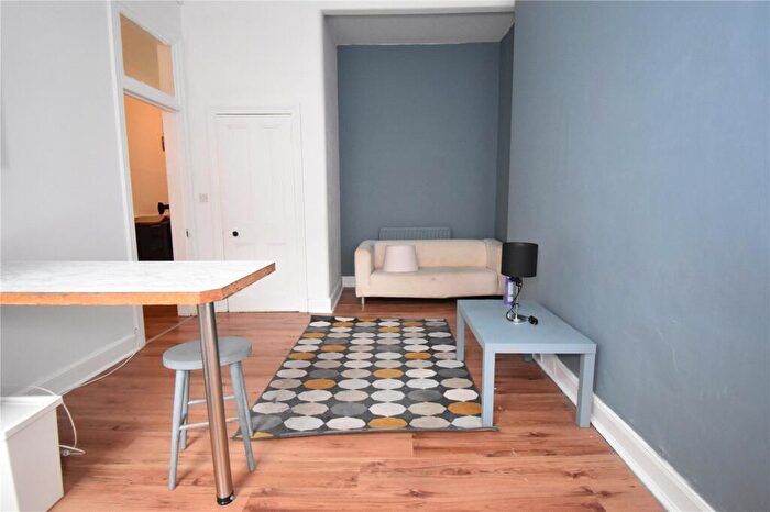 3 Bedroom Flat To Rent In Falcon Avenue, Edinburgh, EH10