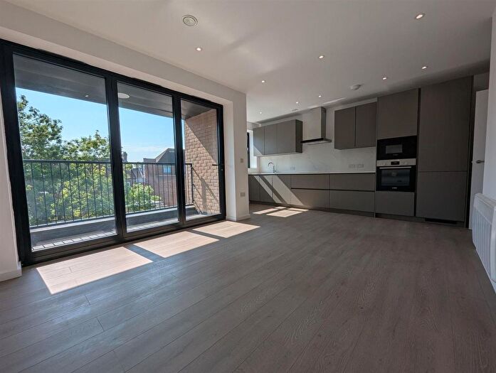 2 Bedroom Flat To Rent In Cubic Mews, Harrow, HA2