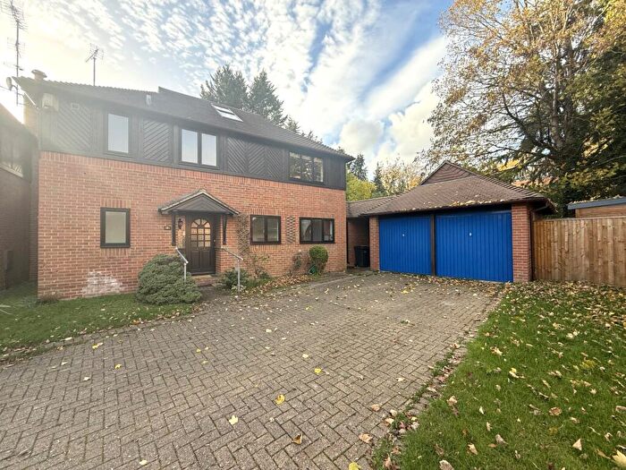 5 Bedroom Detached House To Rent In Hazel Gardens, Sonning Common, Oxfordshire, RG4