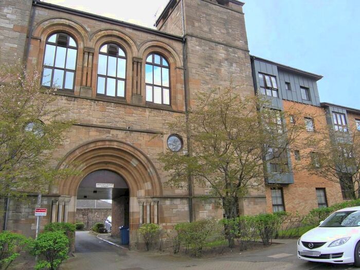 2 Bedroom Flat To Rent In Westercraigs Court, Westercraigs, G31