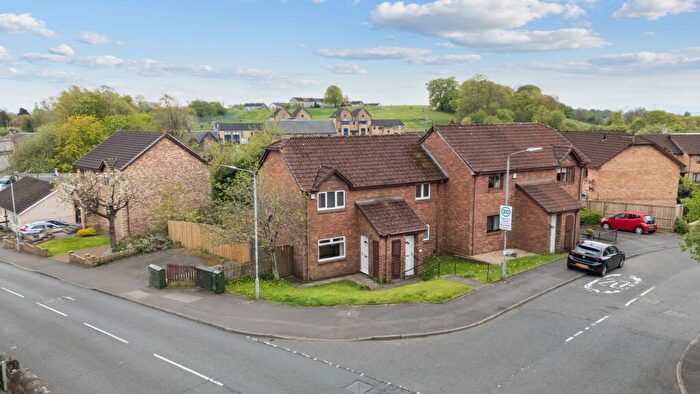 2 Bedroom Flat For Sale In Burnside Crescent, Hardgate, G81