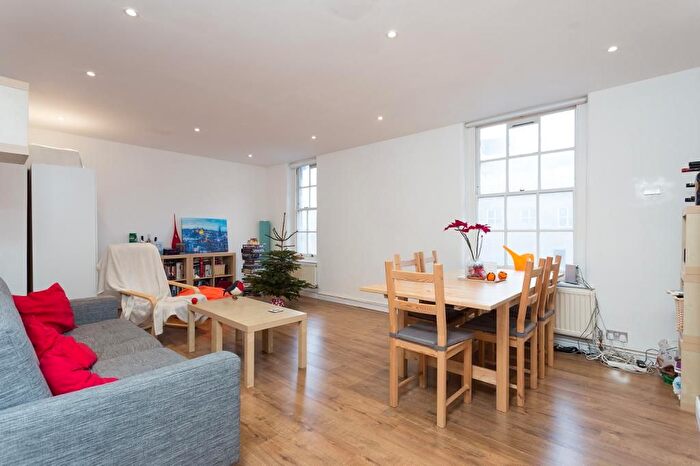 3 Bedroom Flat To Rent In Abingdon House, Boundary Street, London, E2