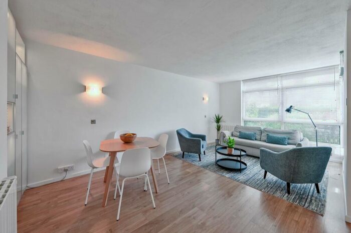 1 Bedroom Flat To Rent In Wricklemarsh Road, Blackheath, London, SE3