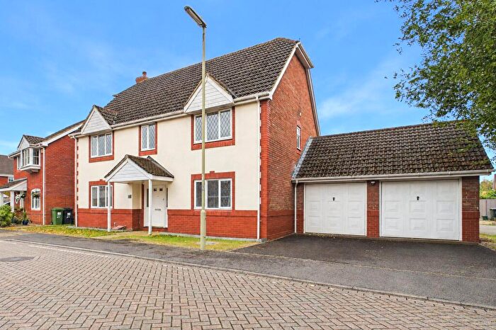 5 Bedroom Detached House For Sale In Taylor Drive, Bramley, Tadley, Hampshire, RG26