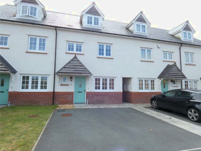 4 Bedroom Terraced House To Rent In Cilfach Crwys, Bangor, Gwynedd, LL57