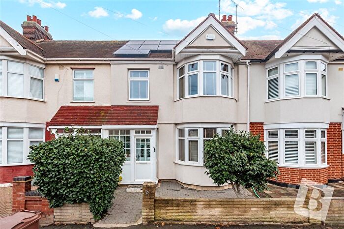 3 Bedroom Terraced House For Sale In Bath Road, Romford, RM6