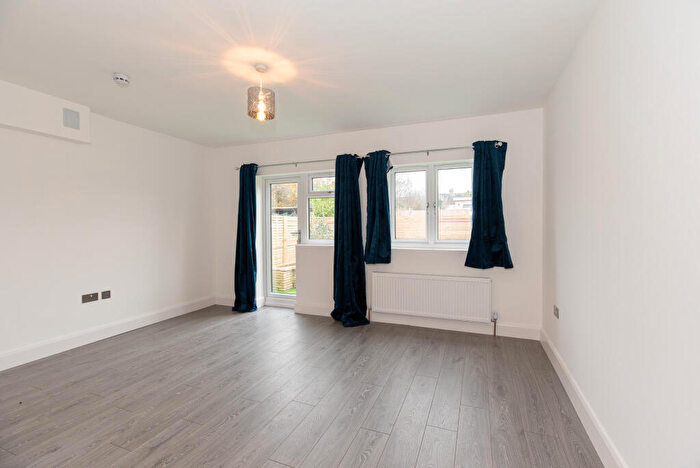 Apartment To Rent In Tonfield Road, Sutton, SM3