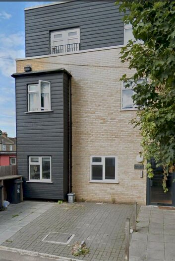 3 Bedroom Property To Rent In Shorndean Street, Catford, SE6