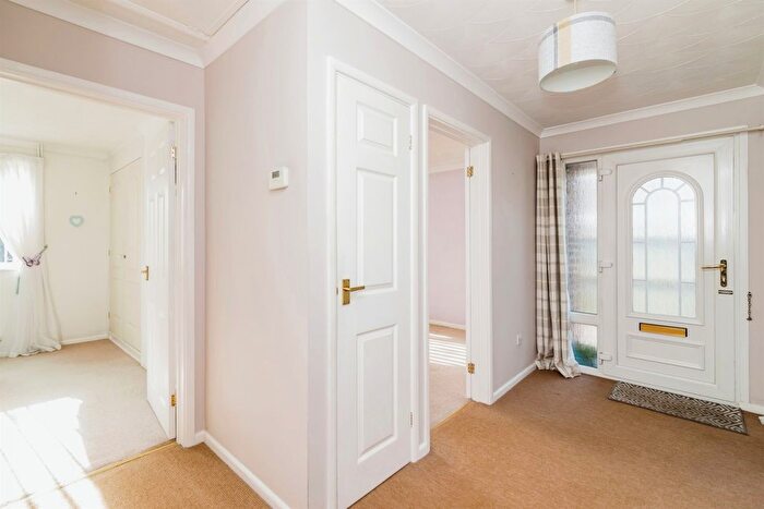 2 Bedroom Detached Bungalow For Sale In Greenacre Crescent, Lowestoft, NR32