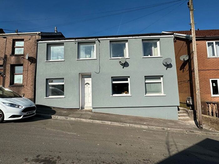 2 Bedroom Flat To Rent In High Street, Ebbw Vale, NP23