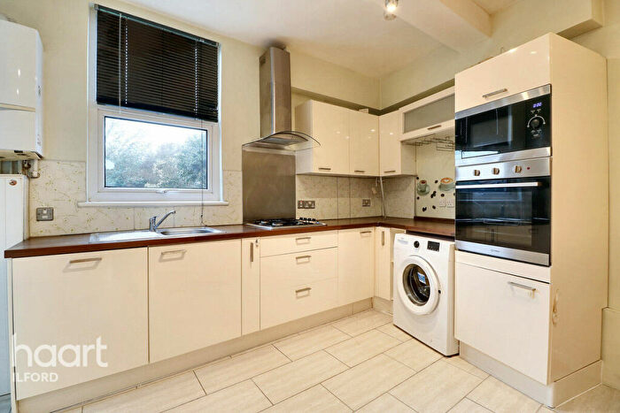 3 Bedroom End Of Terrace House For Sale In Essex Road, Barking, IG11