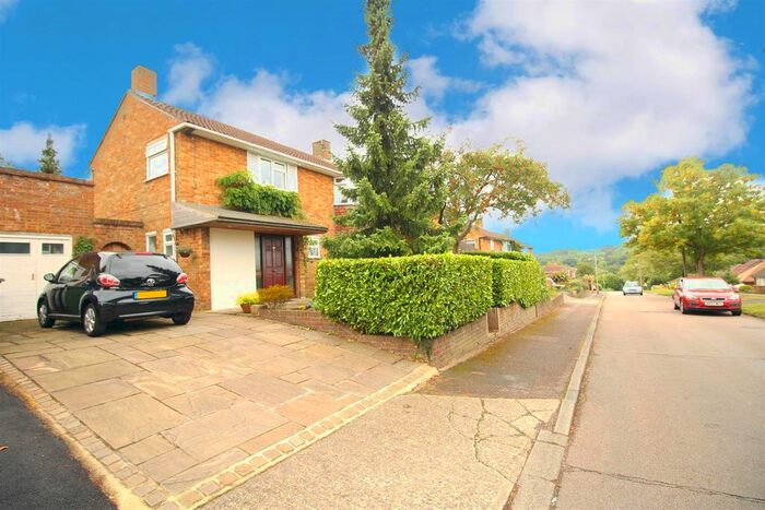 3 Bedroom Semi-Detached House To Rent In Georgewood Road, Hemel Hempstead, HP3