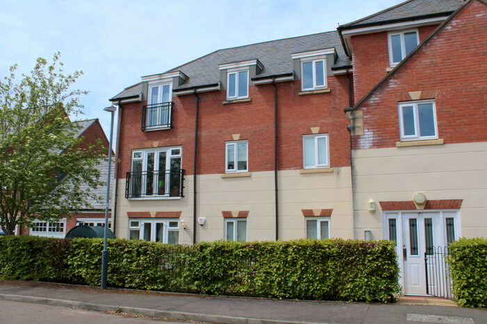 2 Bedroom Apartment To Rent In Dickens Close, Stratford Upon Avon, CV37
