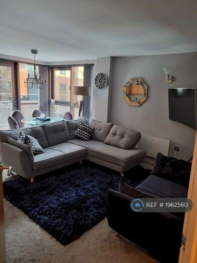 2 Bedroom Flat To Rent In Velocity South City Walk, Leeds, LS11