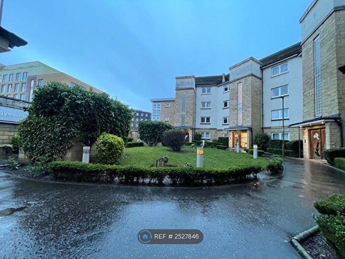 2 Bedroom Flat To Rent In Gorgie Road, Edinburgh, EH11
