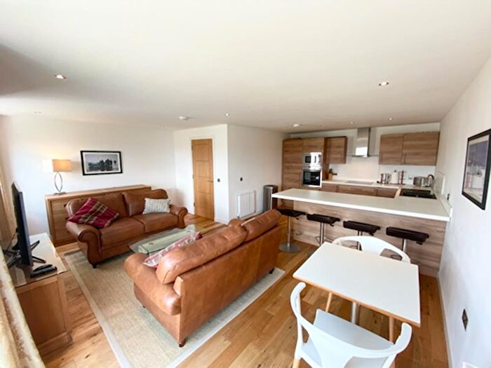 2 Bedroom Flat To Rent In Ashley Lodge, Second Floor, AB10