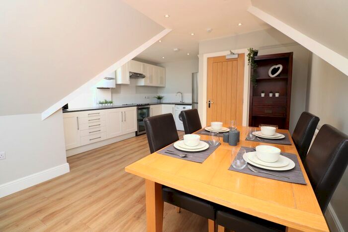 5 Bedroom Flat To Rent In Oakmount Avenue, Southampton SO17