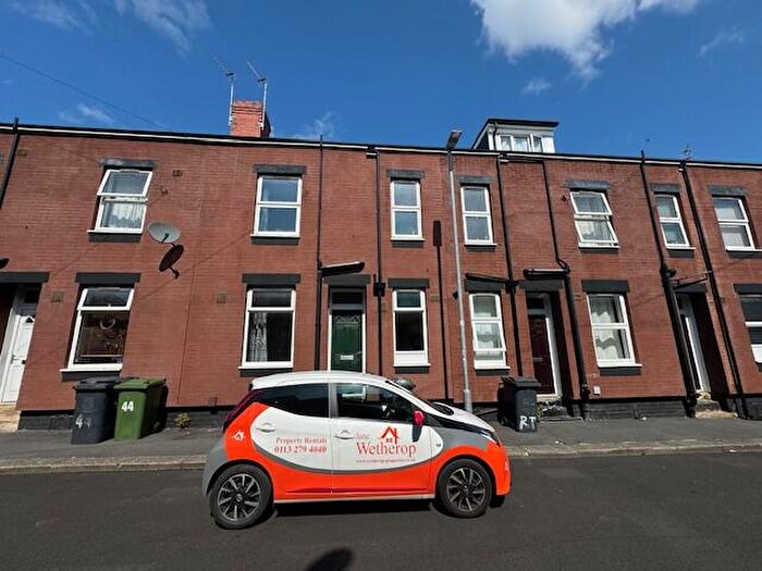 1 Bedroom Terraced House To Rent In Recreation Terrace, Leeds, West Yorkshire, LS11