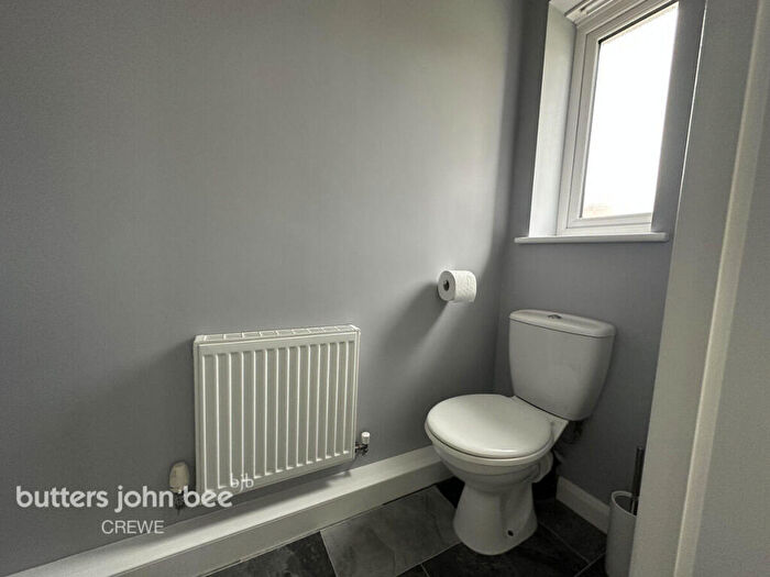 3 Bedroom Semi-Detached House To Rent In Russet Close, Crewe, CW1