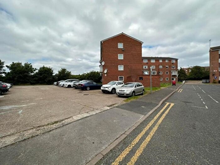 2 Bedroom Flat For Sale In Gurney Close, Barking, IG11