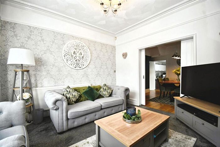 3 Bedroom End Of Terrace House For Sale In Summergangs Road, Hull, HU8