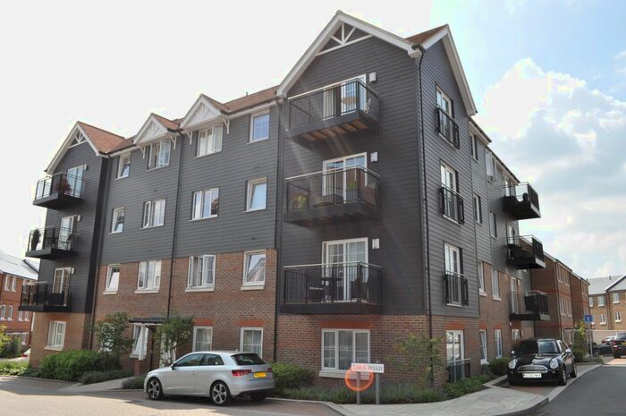 1 Bedroom Flat To Rent In Eden Road, Dunton Green, TN13