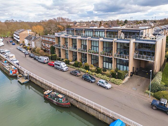 2 Bedroom Penthouse For Sale In Riverside, Cambridge, CB5
