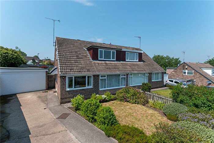 3 Bedroom Bungalow For Sale In Foster Crescent, Morley, Leeds, West Yorkshire, LS27